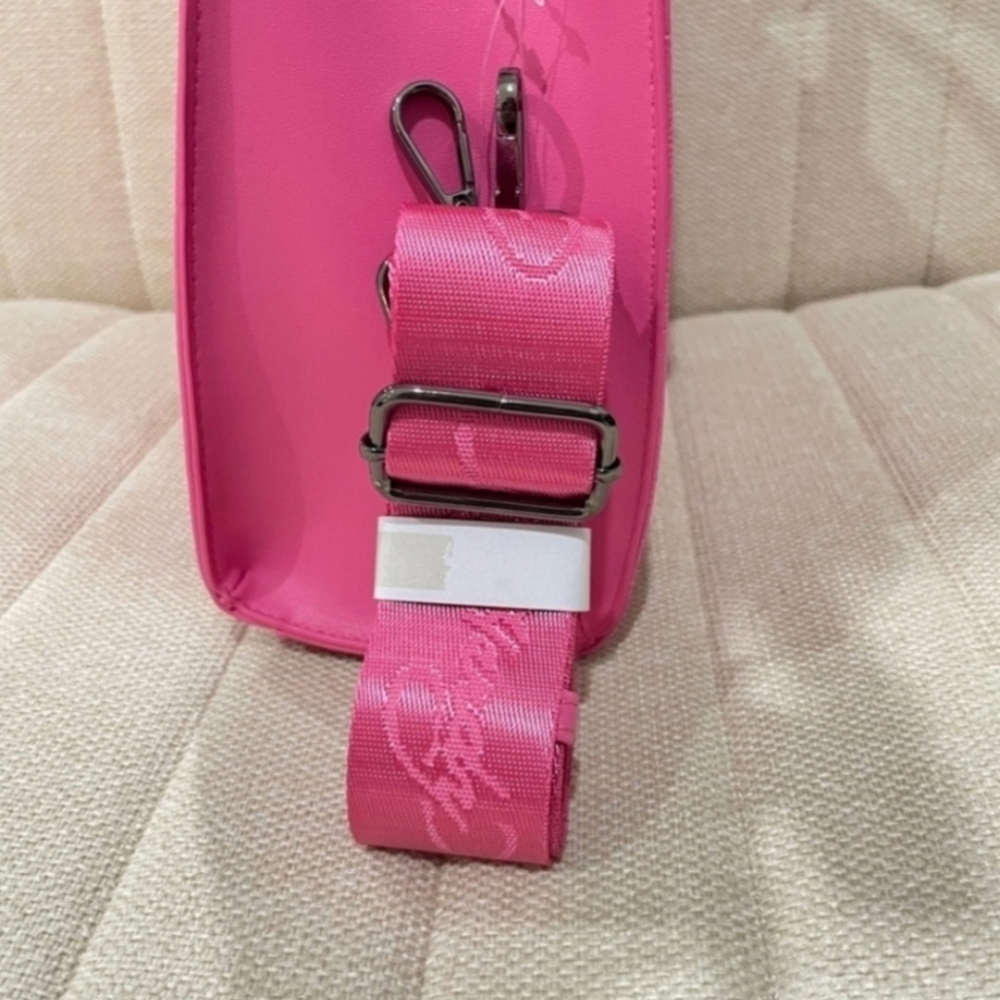 Ed Hardy Vibrant Pink Tote Bag - Picture 6 of 6